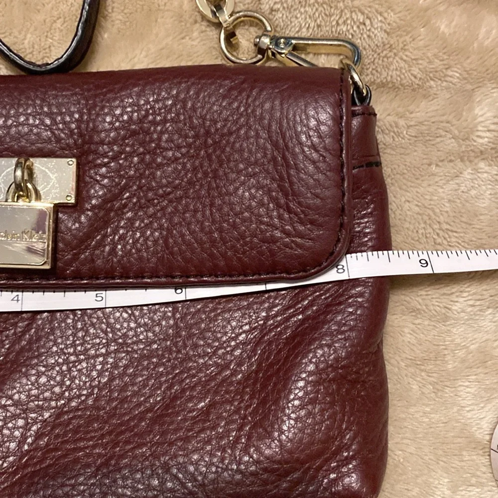 Calvin Kline small burgundy leather crossbody - Picture 10 of 12